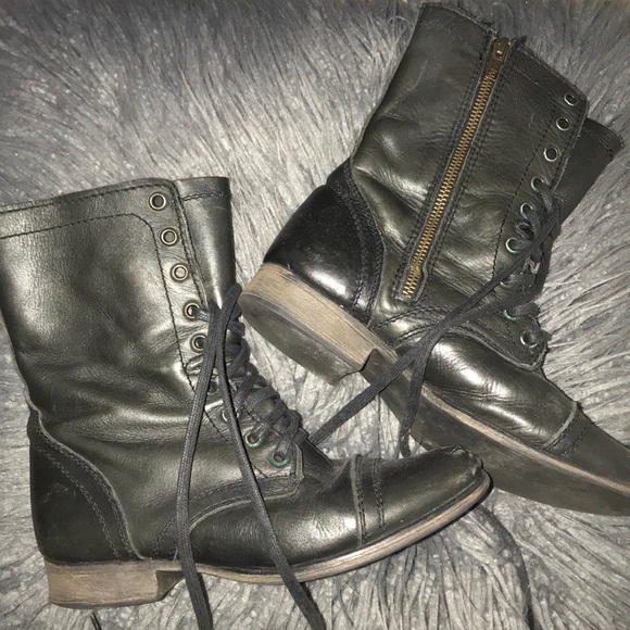 Steve Madden Shoes - Steve Madden troopa combat boots